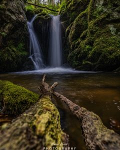 Mehr über den Artikel erfahren Wasserfall