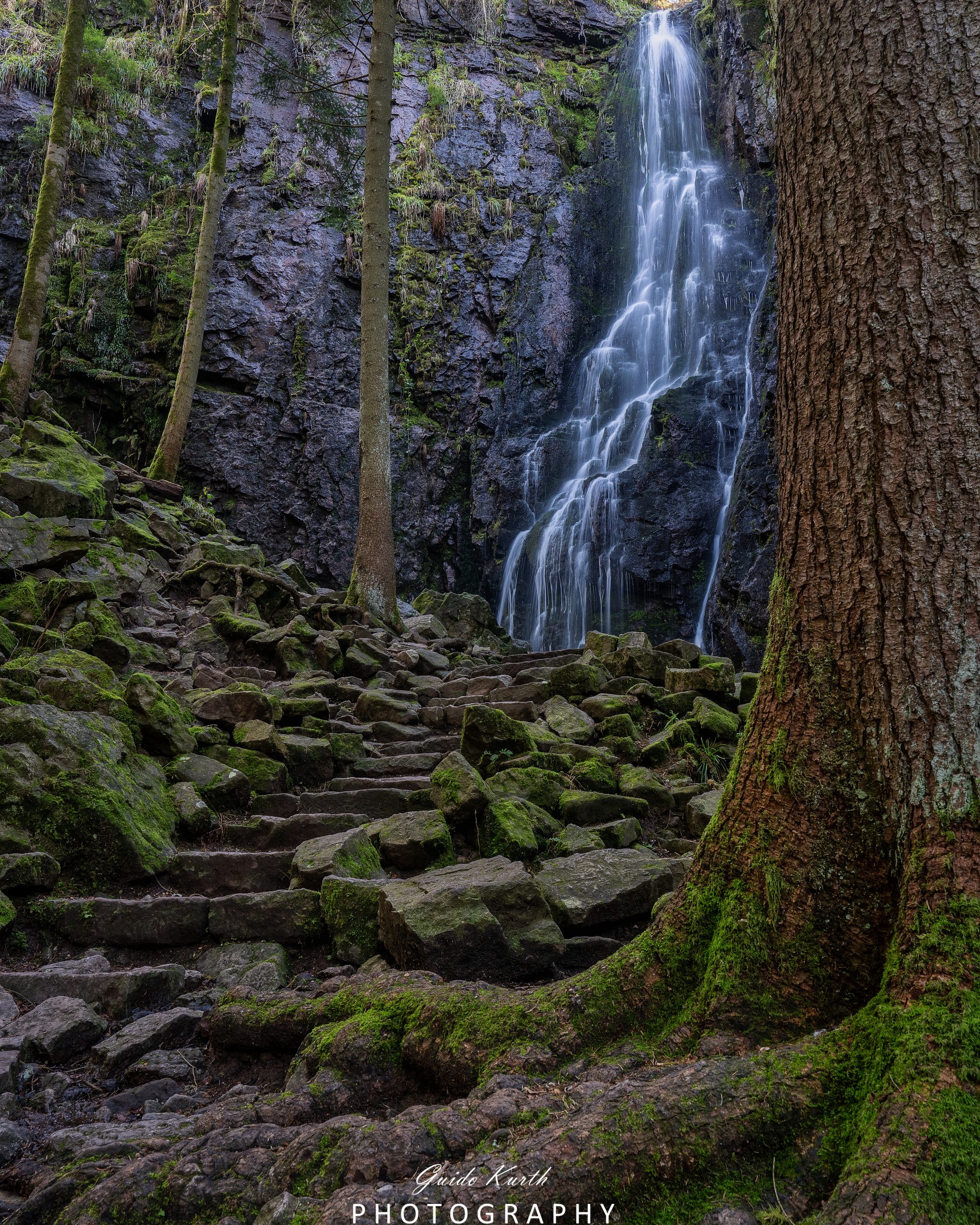 Mehr über den Artikel erfahren Burgbachwasserfall