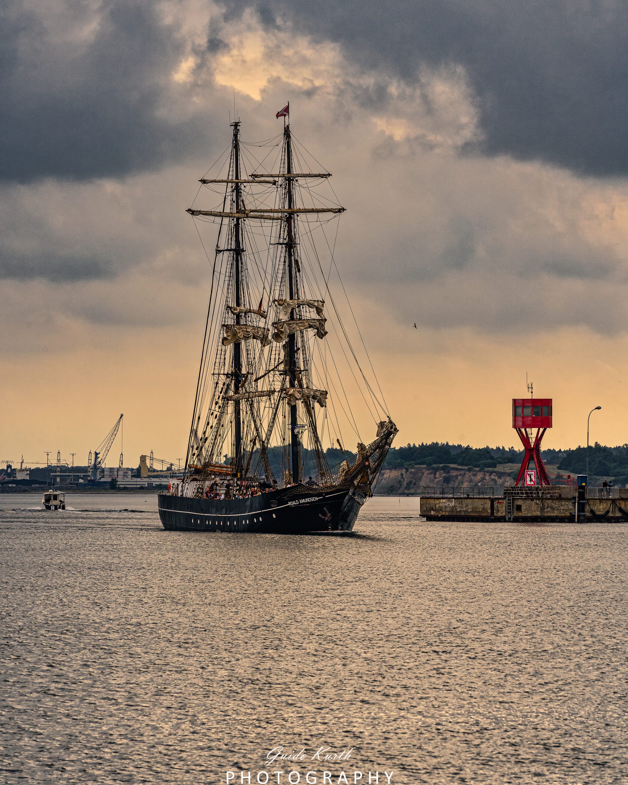Mehr über den Artikel erfahren Altes Segelschiff