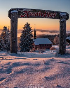 Mehr über den Artikel erfahren Kapelle im Schnee