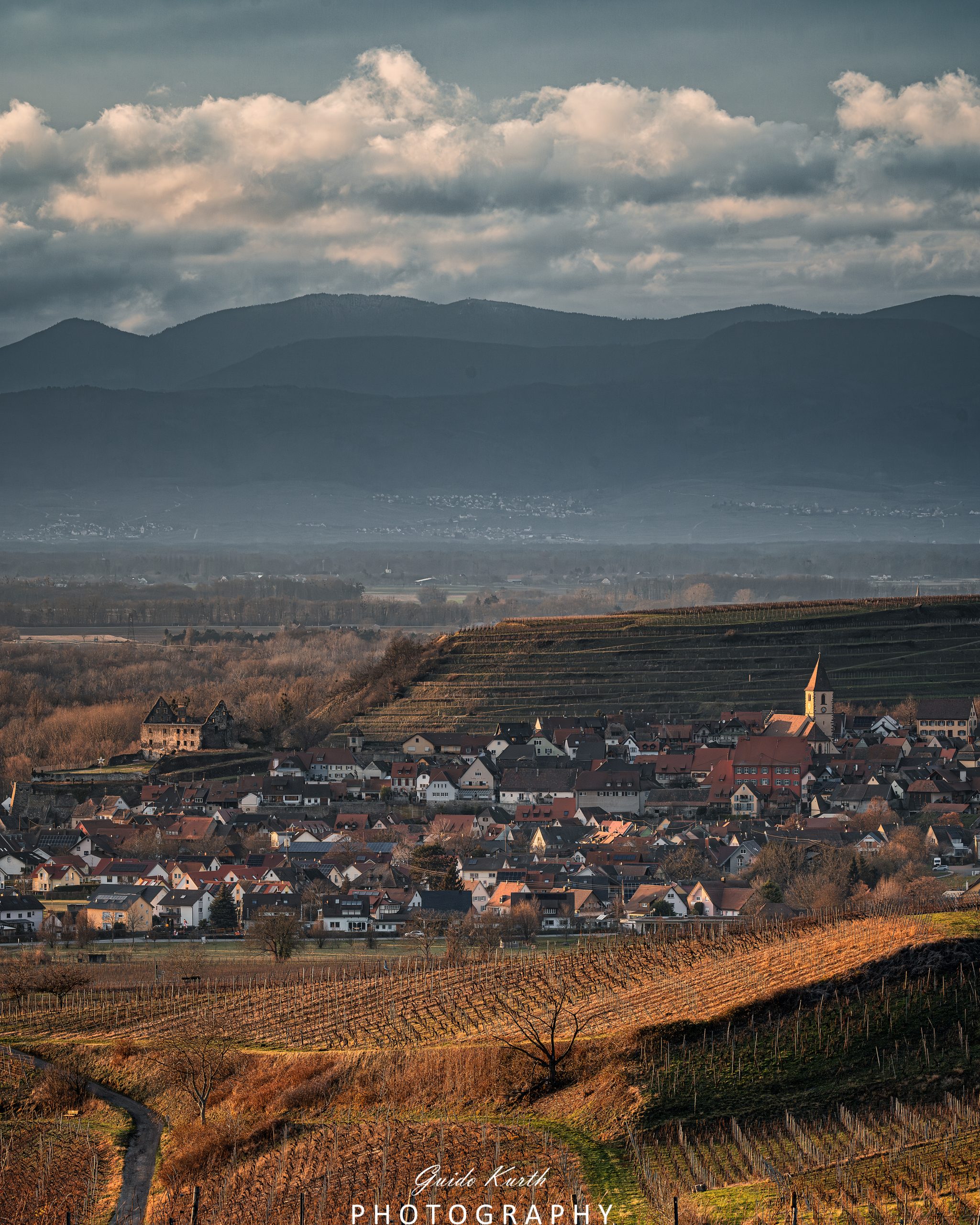 Mehr über den Artikel erfahren Winterliche Abendstimmung Kaiserstuhl