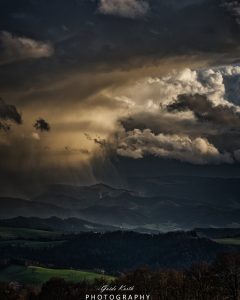 Mehr über den Artikel erfahren Gewitterstimmung…