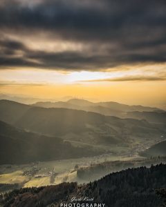 Mehr über den Artikel erfahren Abendstimmung Kandel