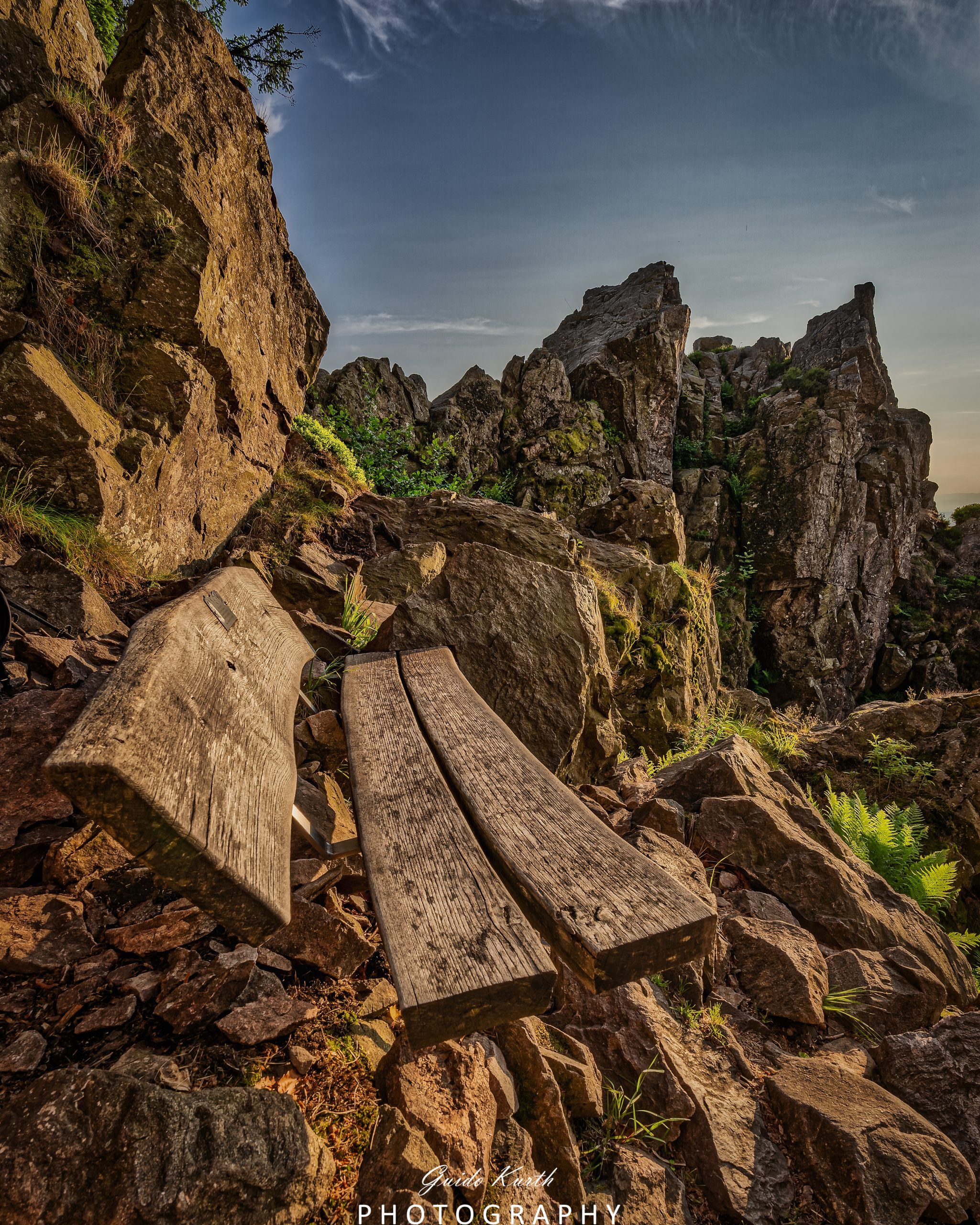 Du betrachtest gerade Einsame Bank…