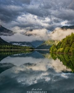 Mehr über den Artikel erfahren Morgens am Plansee…