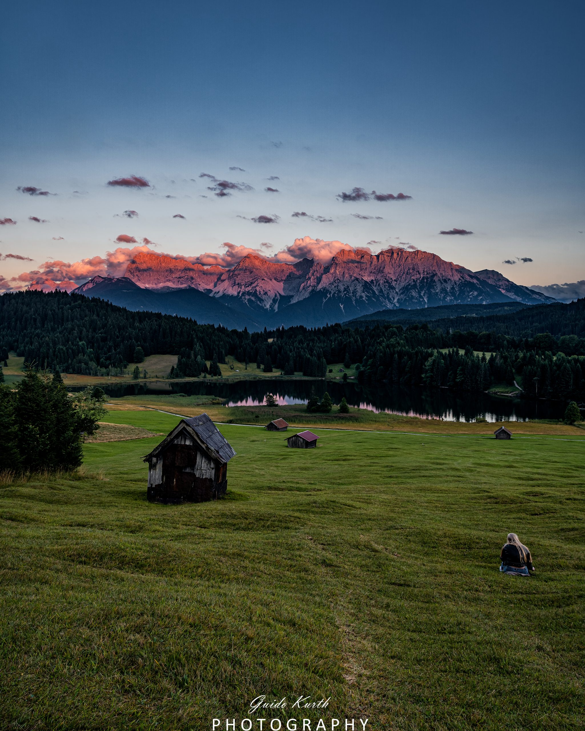 Du betrachtest gerade Abends am See…