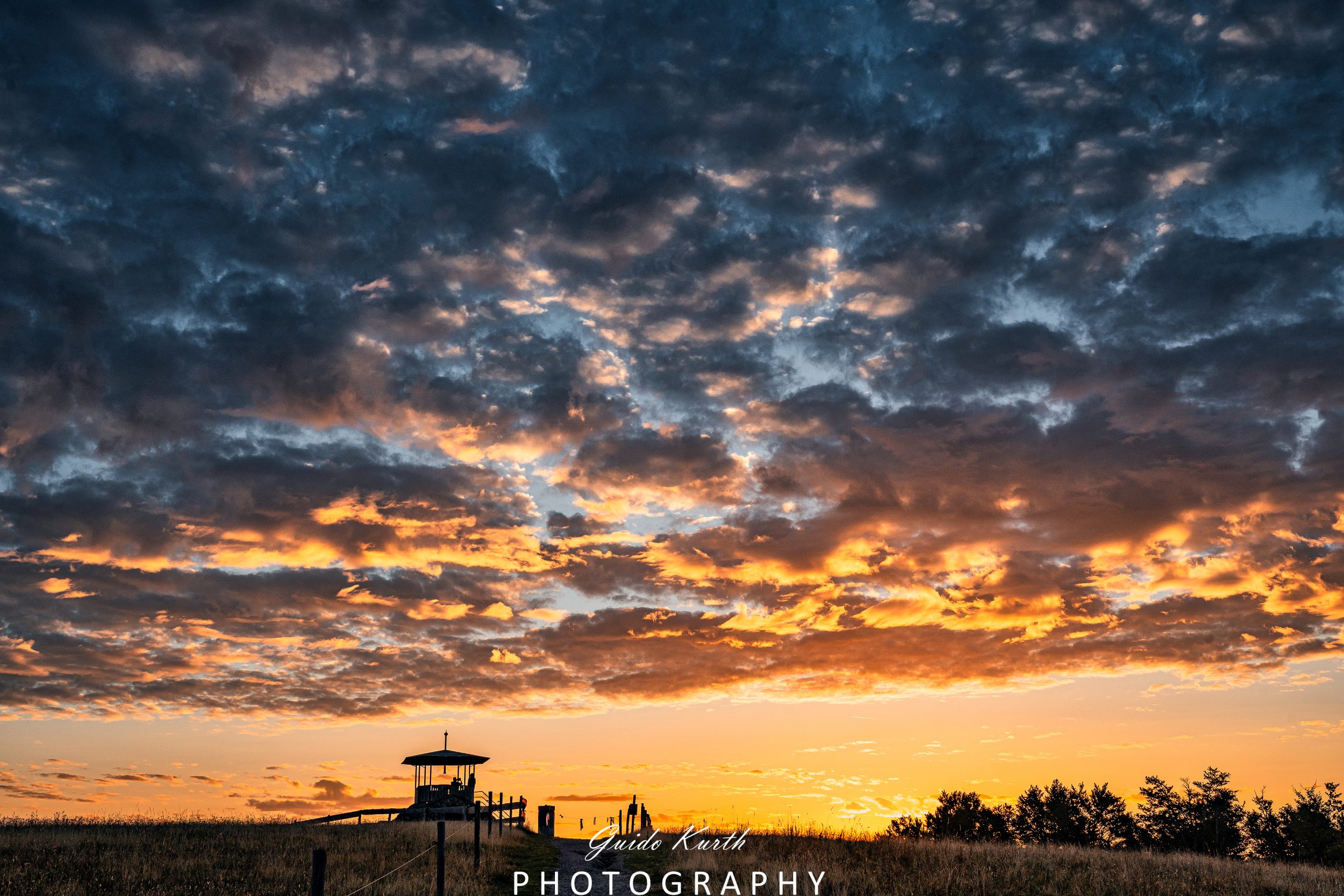 Du betrachtest gerade Kandel Pyramide Sonnenaufgang