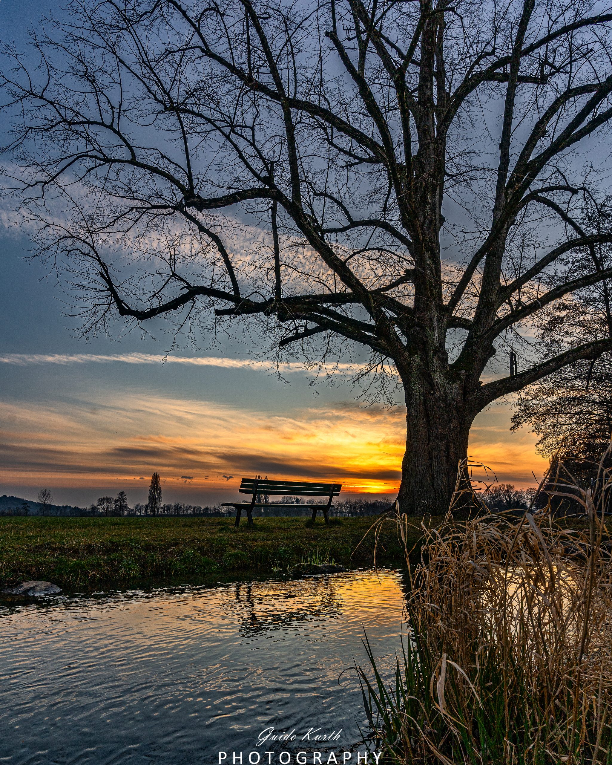 Du betrachtest gerade Bank mit Sonne…