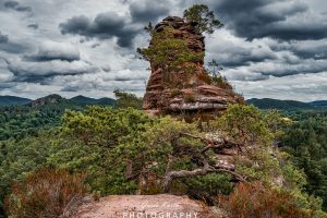 Mehr über den Artikel erfahren Felsen im Nirgendwo…