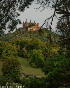 Mehr über den Artikel erfahren Burg Hohen Zollern…