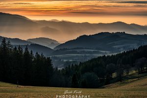 Mehr über den Artikel erfahren Lichtstimmung über dem Schwarzwald