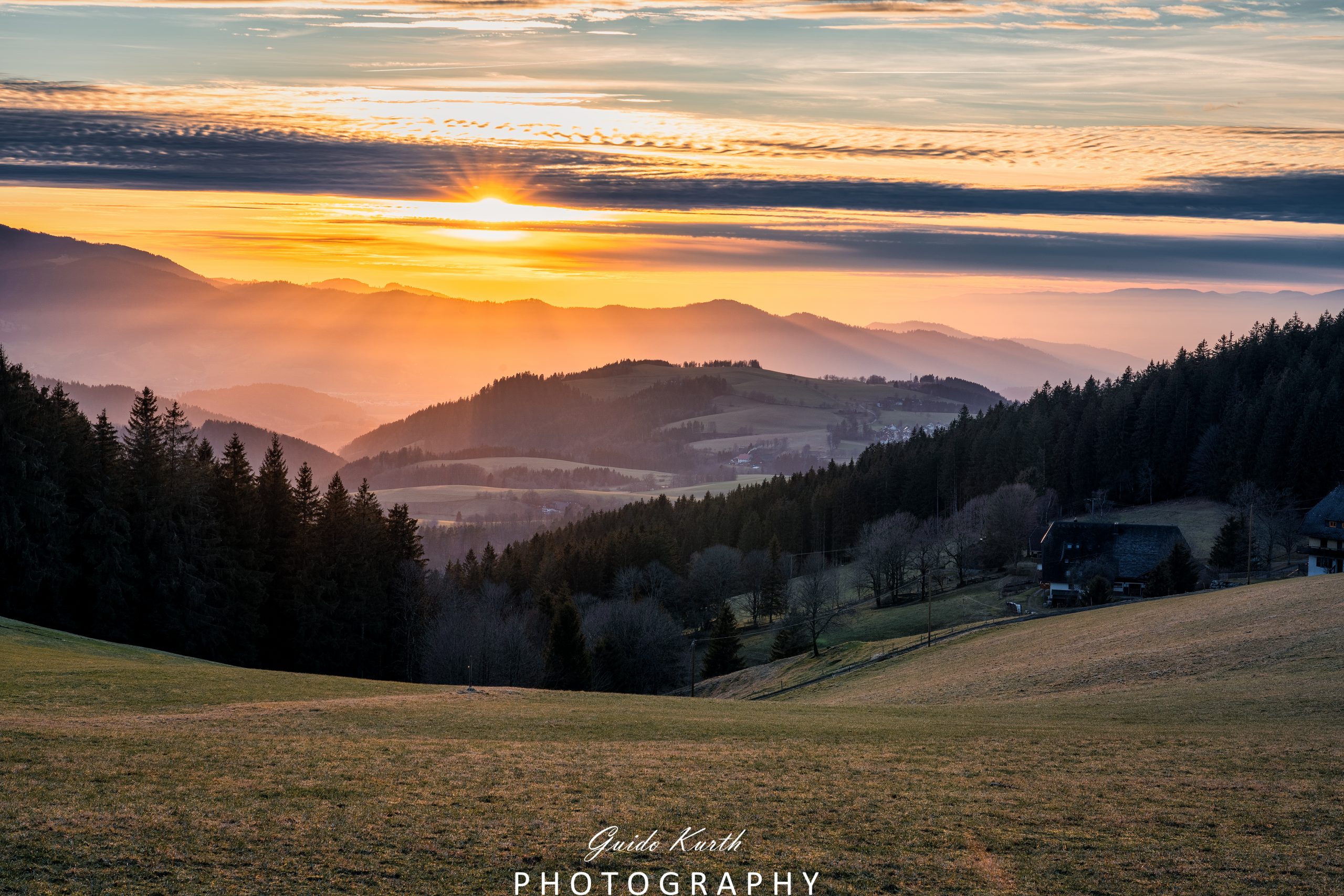 Mehr über den Artikel erfahren Lichtstimmung über dem Schwarzwald