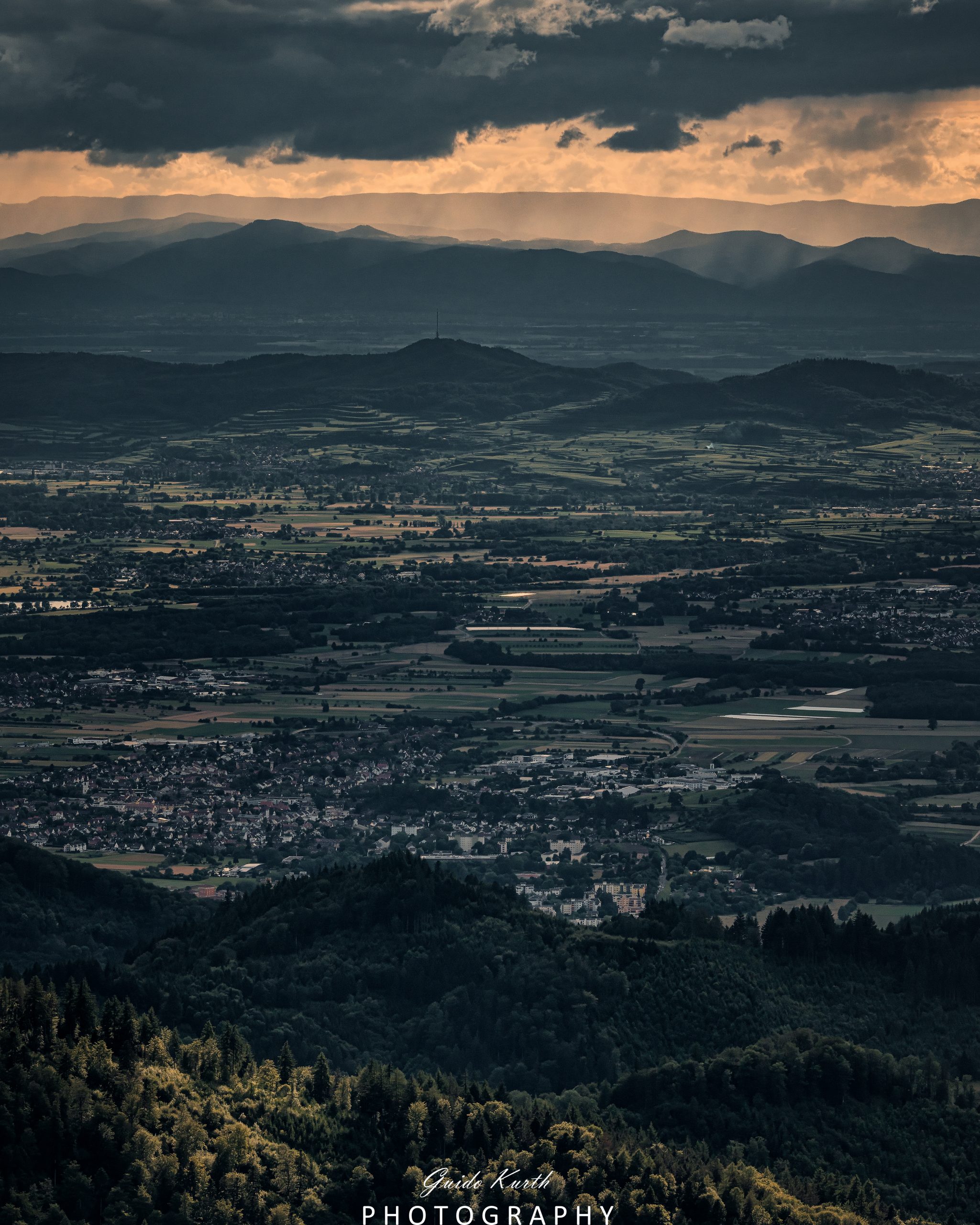 Mehr über den Artikel erfahren Gewitterstimmung am Kandel…