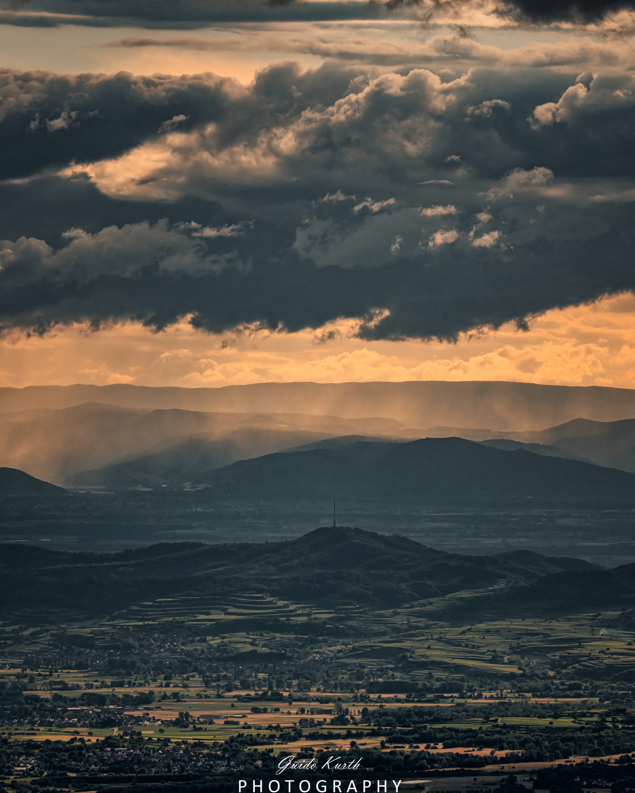 Mehr über den Artikel erfahren Gewitterstimmung am Kandel…